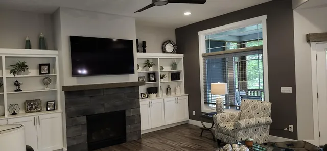 $875,000 | 21932 Buffalo Lane, Cassopolis, MI 49031