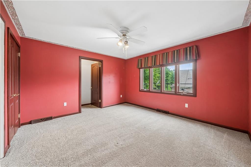 180 Springmeadow Drive Pittsburgh, PA 15241 - Photo 24 of 36