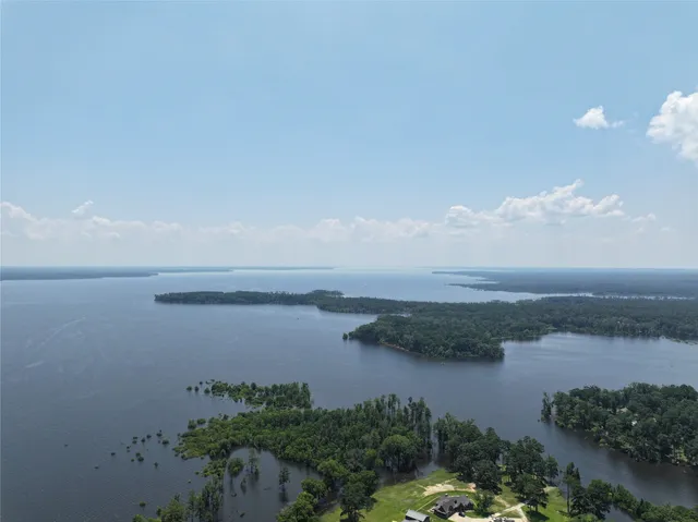 $215,000 | 213 Fm 2558 Street East, Broaddus, TX 75929