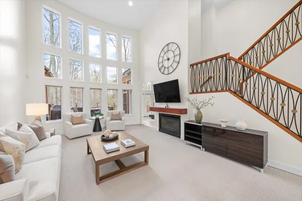 $825,000 | 3443 Oak Park Drive, Saline, MI 48176