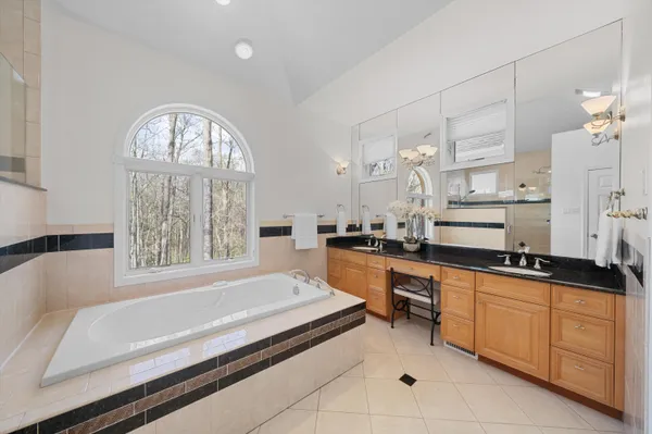 $825,000 | 3443 Oak Park Drive, Saline, MI 48176