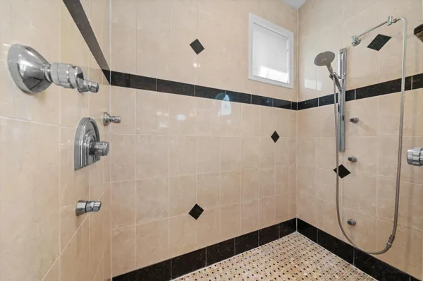 $825,000 | 3443 Oak Park Drive, Saline, MI 48176