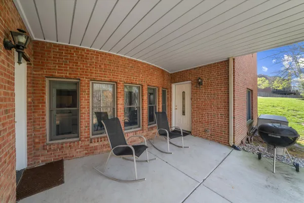 $825,000 | 3443 Oak Park Drive, Saline, MI 48176