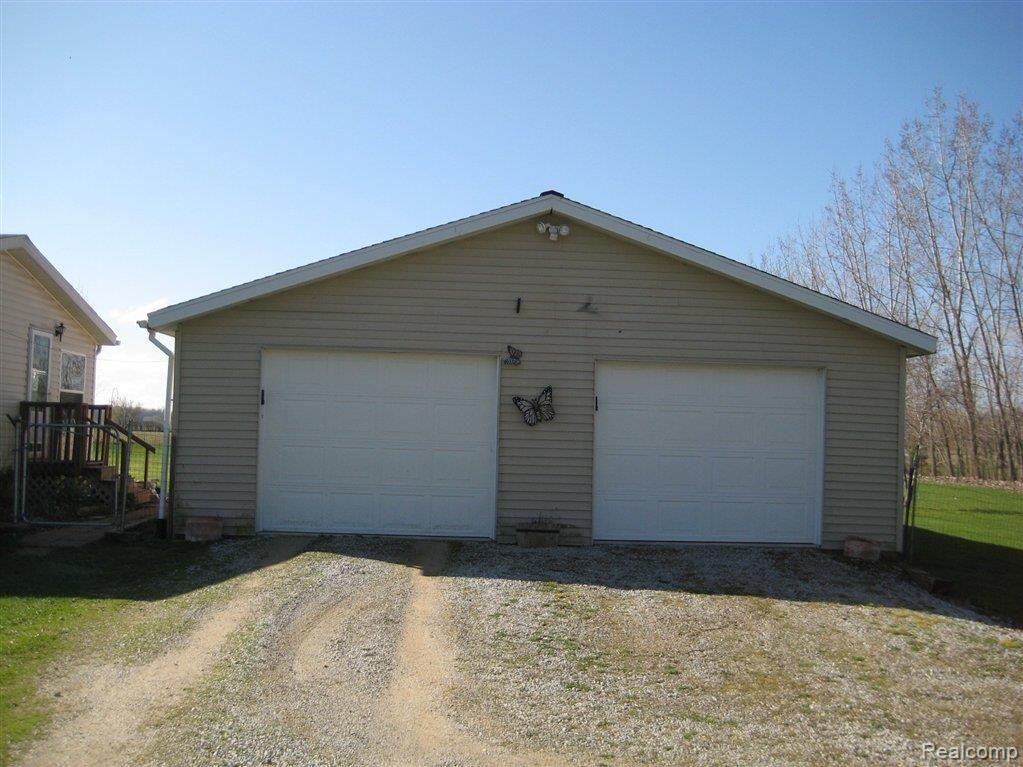 16459 Bowers Road Capac, MI 48014 - Photo 16 of 18 016.JPG