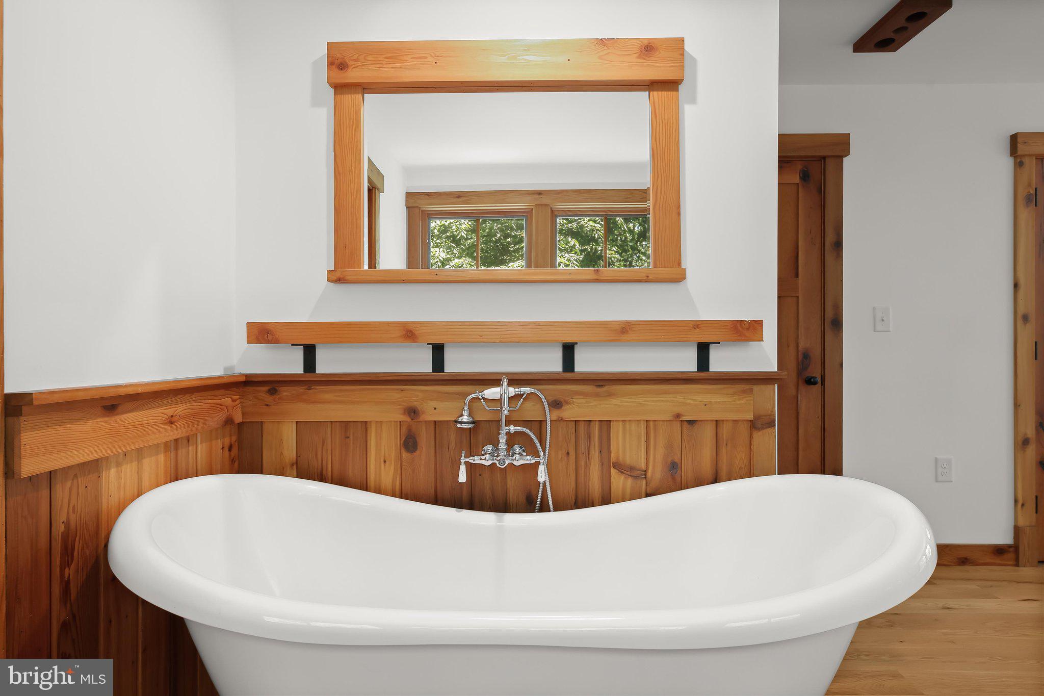 1516 Briarcliff Road Arnold, MD 21012 - Photo 16 of 103 Free Standing Claw Foot Tub
