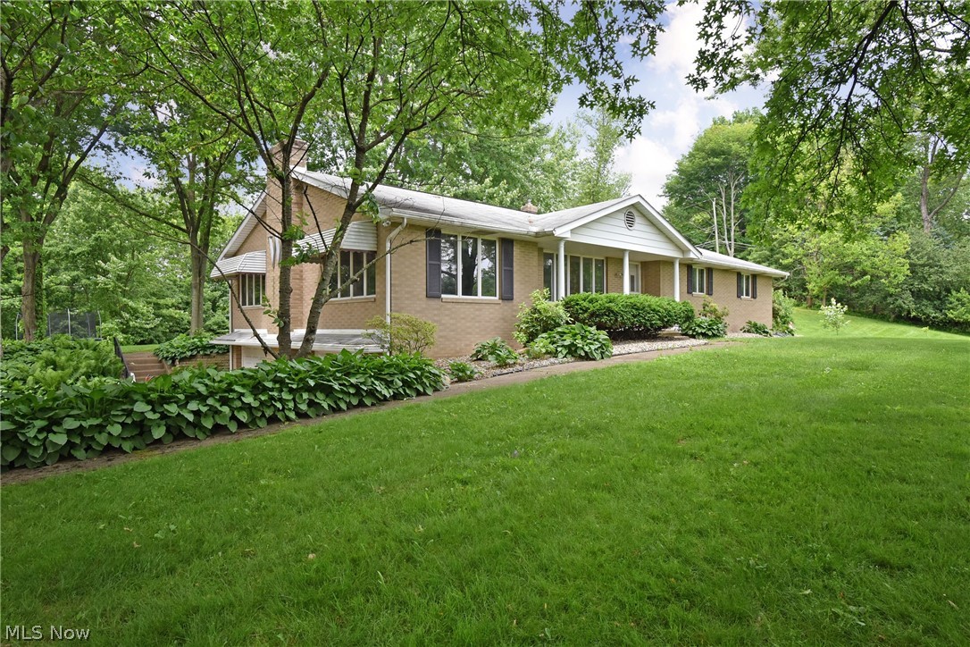 another side view of the home!