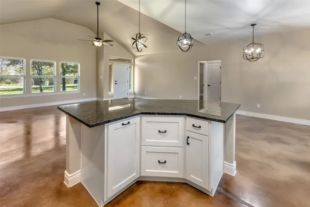 $2,300 | 123 Kikipua, Bastrop, TX 78602