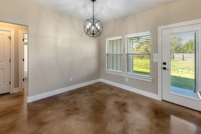 $2,300 | 123 Kikipua, Bastrop, TX 78602