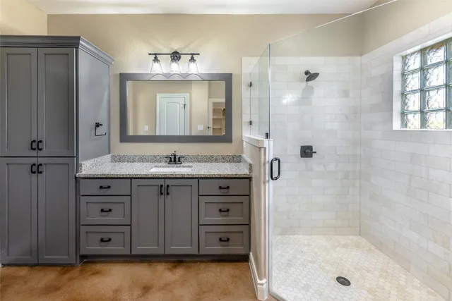 $2,300 | 123 Kikipua, Bastrop, TX 78602