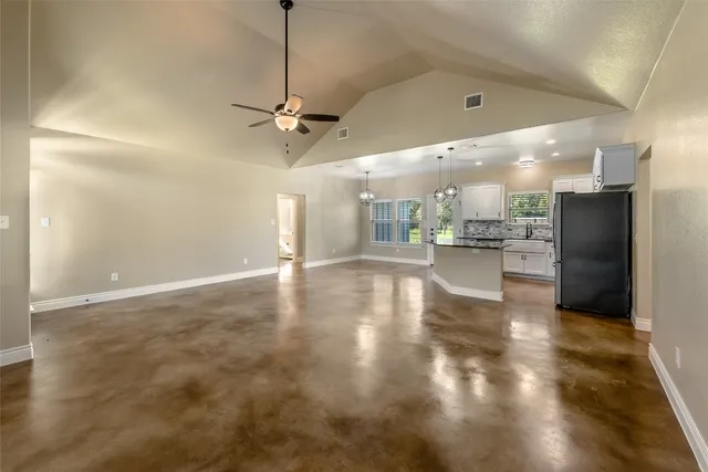 $2,300 | 123 Kikipua, Bastrop, TX 78602