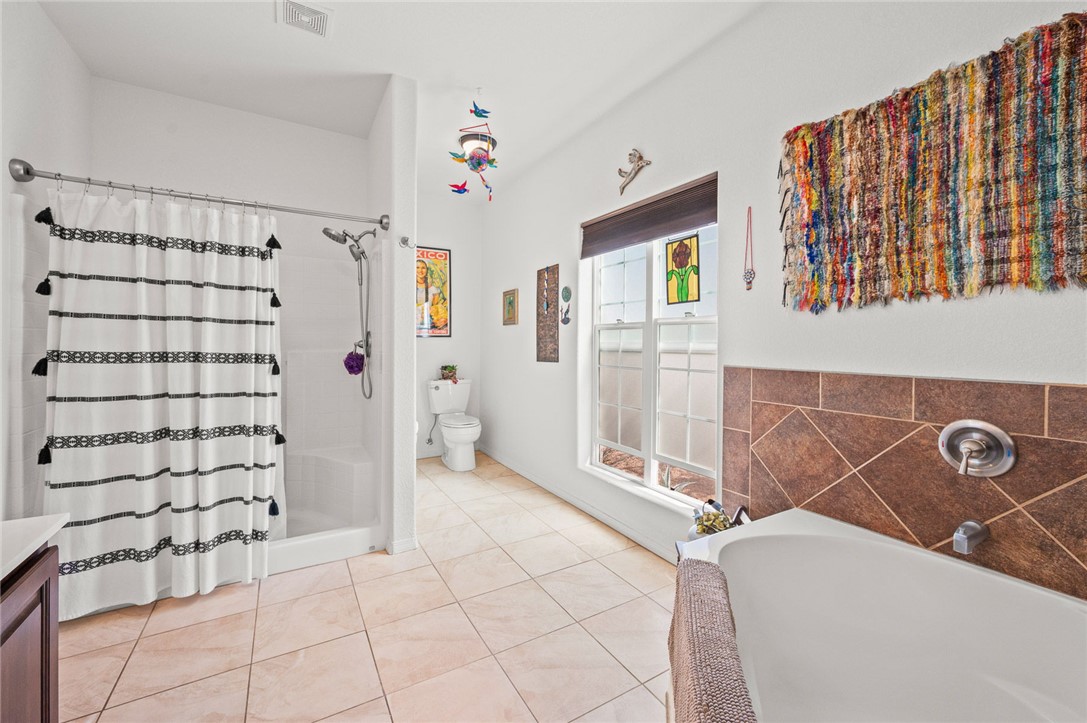 14105 Cactus Road Yucca, AZ 86438 - Photo 21 of 47 Bathroom