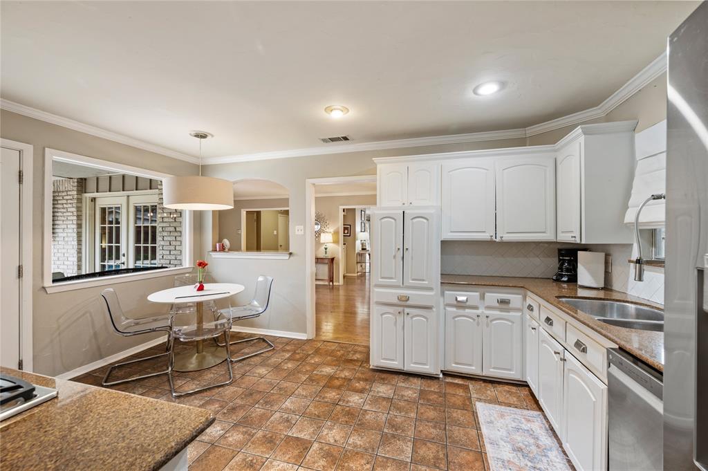 9741 Broken Bow Road Dallas, TX 75238 - Photo 14 of 28