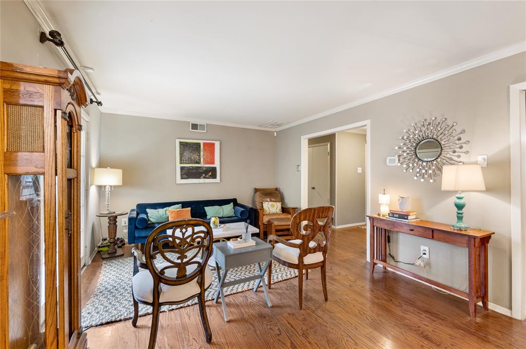 9741 Broken Bow Road Dallas, TX 75238 - Photo 10 of 28