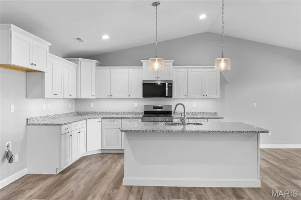 $353,000 | 24 Sonata Lane, Troy, IL 62294