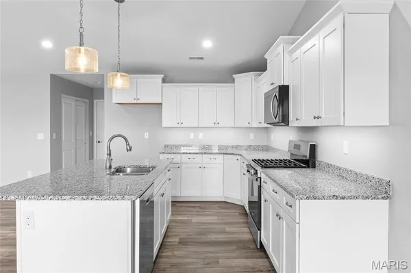 $353,000 | 24 Sonata Lane, Troy, IL 62294