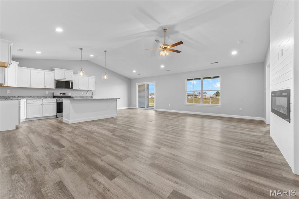 24 Sonata Lane Troy, IL 62294 - Photo 8 of 37