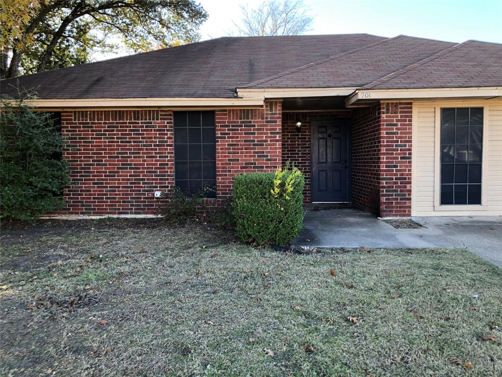 901 Park Pl Boulevard Midlothian, TX 76065 - Photo 2 of 15