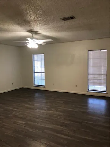 $1,850 | 901 Park Pl Boulevard, Midlothian, TX 76065