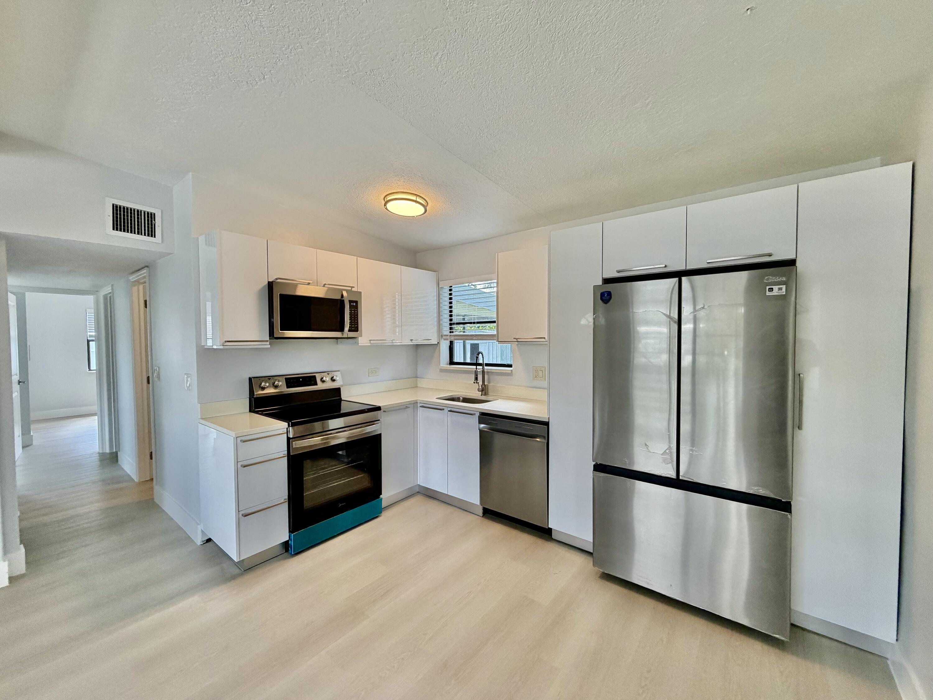 5656 Maypop Road West Palm Beach, FL 33415 - Photo 4 of 20 IMG_6660