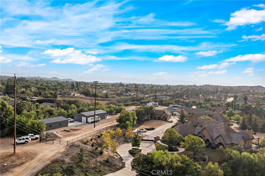 14787 Wood Riverside, CA 92508 - Photo 9 of 68 Gallery Image 9