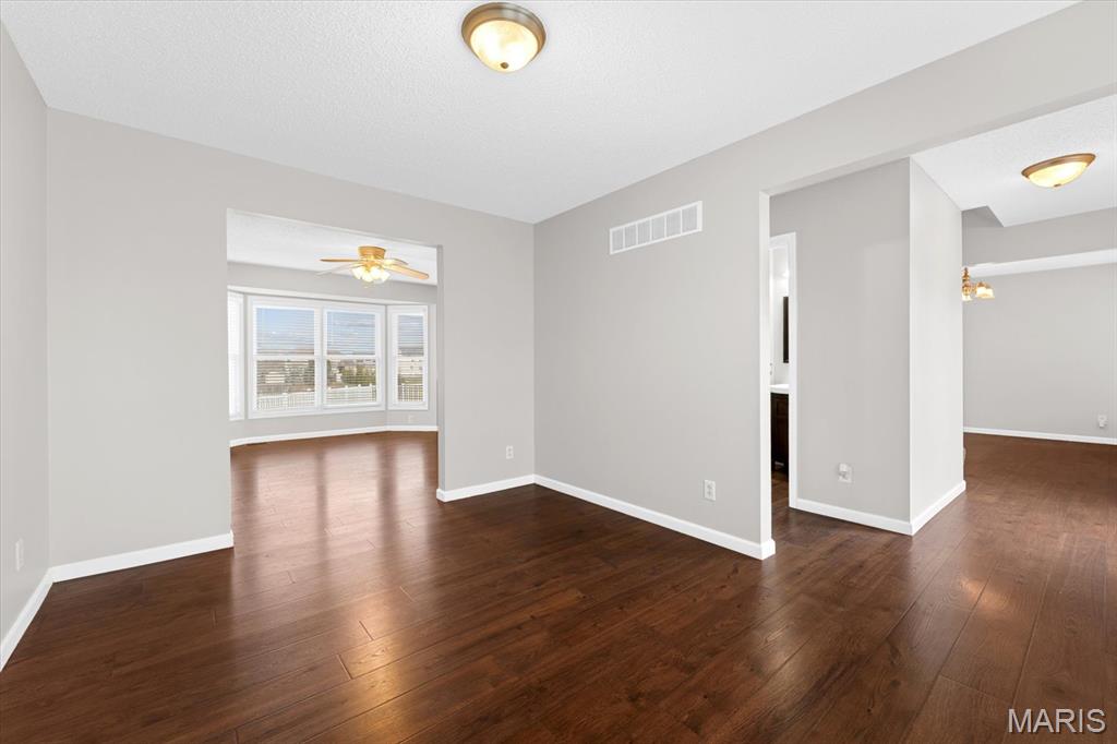 3536 Harbor Way Shiloh, IL 62221 - Photo 3 of 32