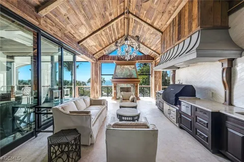 $27,000,000 | 4405 West Gulf Drive, Sanibel, FL 33957