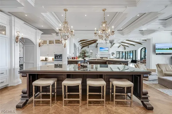 $27,000,000 | 4405 West Gulf Drive, Sanibel, FL 33957