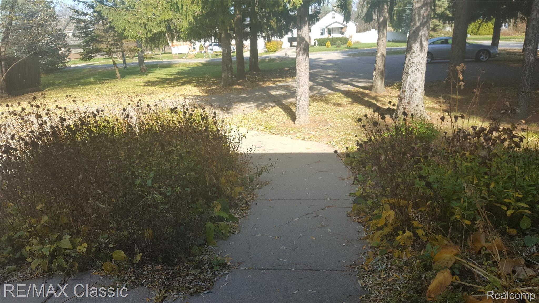 6376 East Pierson Road Flint, MI 48506 - Photo 13 of 59 20201107_112314.jpg