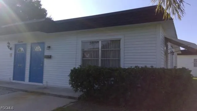 $1,200 | 10 Tangelo Court, Lehigh Acres, FL 33936