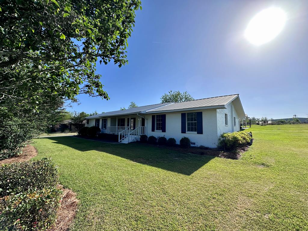 694 Drew Road Dothan, AL 36303 - Photo 3 of 37