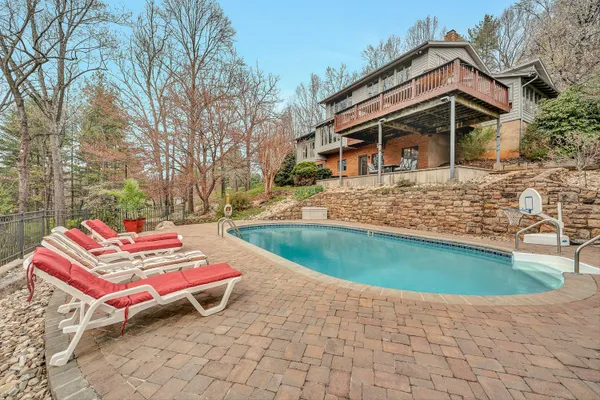 $998,700 | 6635 Corntassel Lane, Roanoke, VA 24018