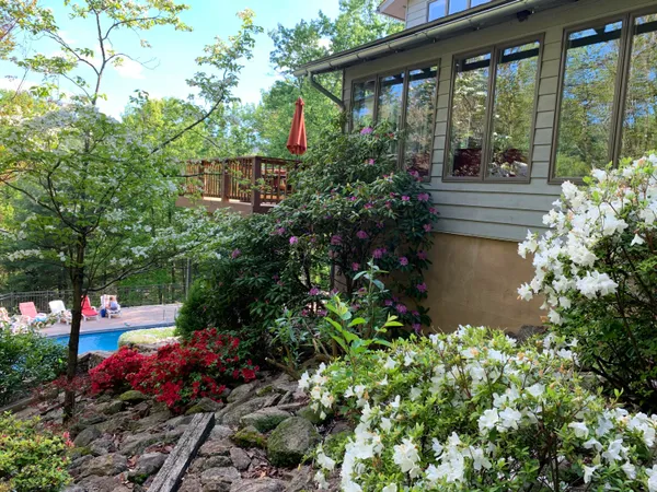 $998,700 | 6635 Corntassel Lane, Roanoke, VA 24018