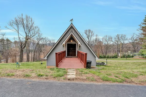 $998,700 | 6635 Corntassel Lane, Roanoke, VA 24018