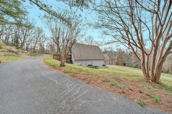 $998,700 | 6635 Corntassel Lane, Roanoke, VA 24018