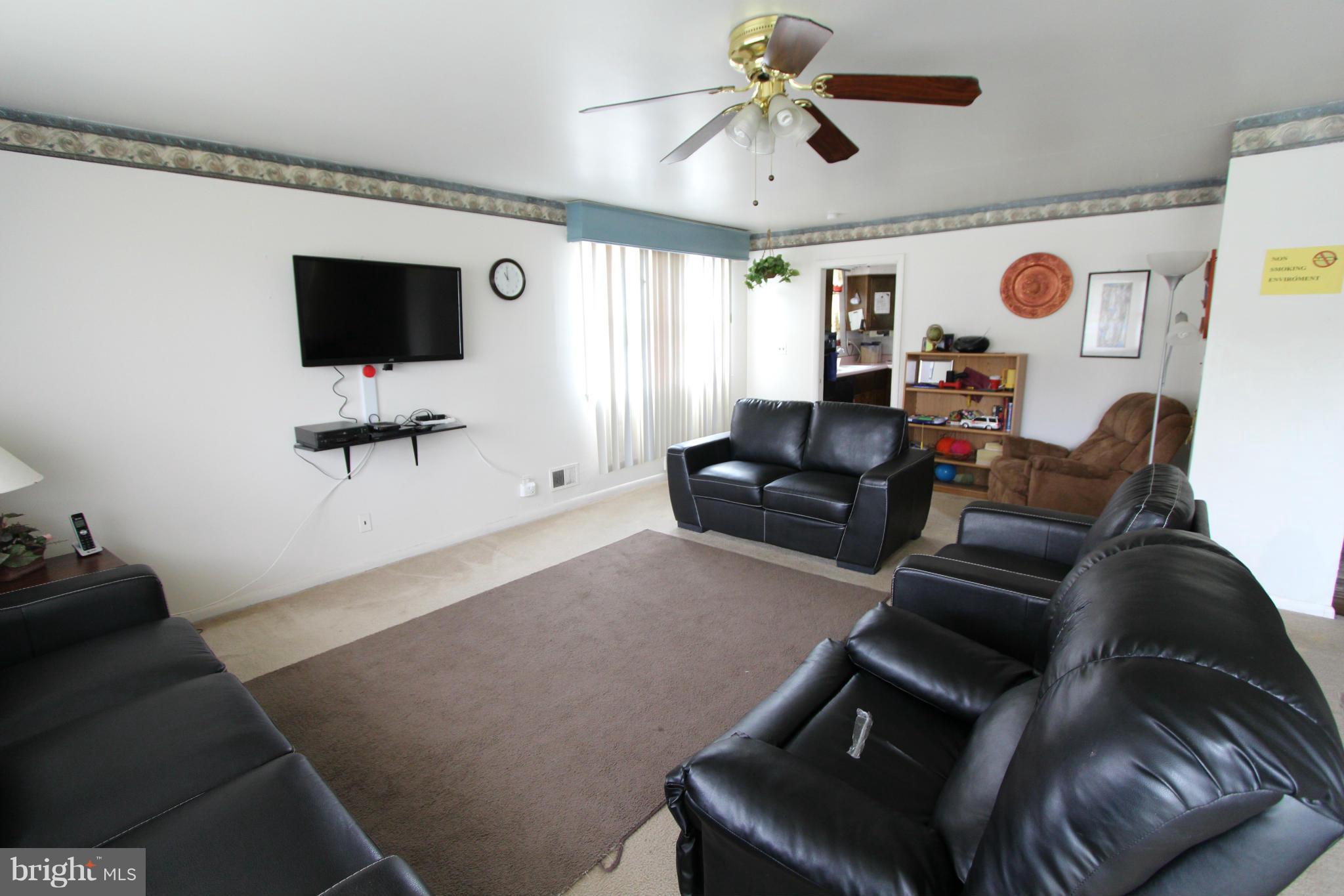 3701 Offutt Road Randallstown, MD 21133 - Photo 4 of 17 Living Room