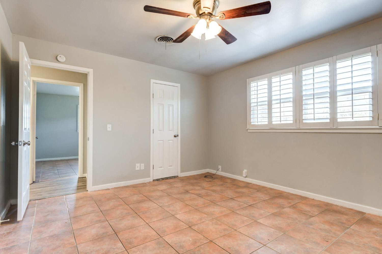 4409 49th Street Lubbock, TX 79414 - Photo 33 of 49 a view of an empty room with a window