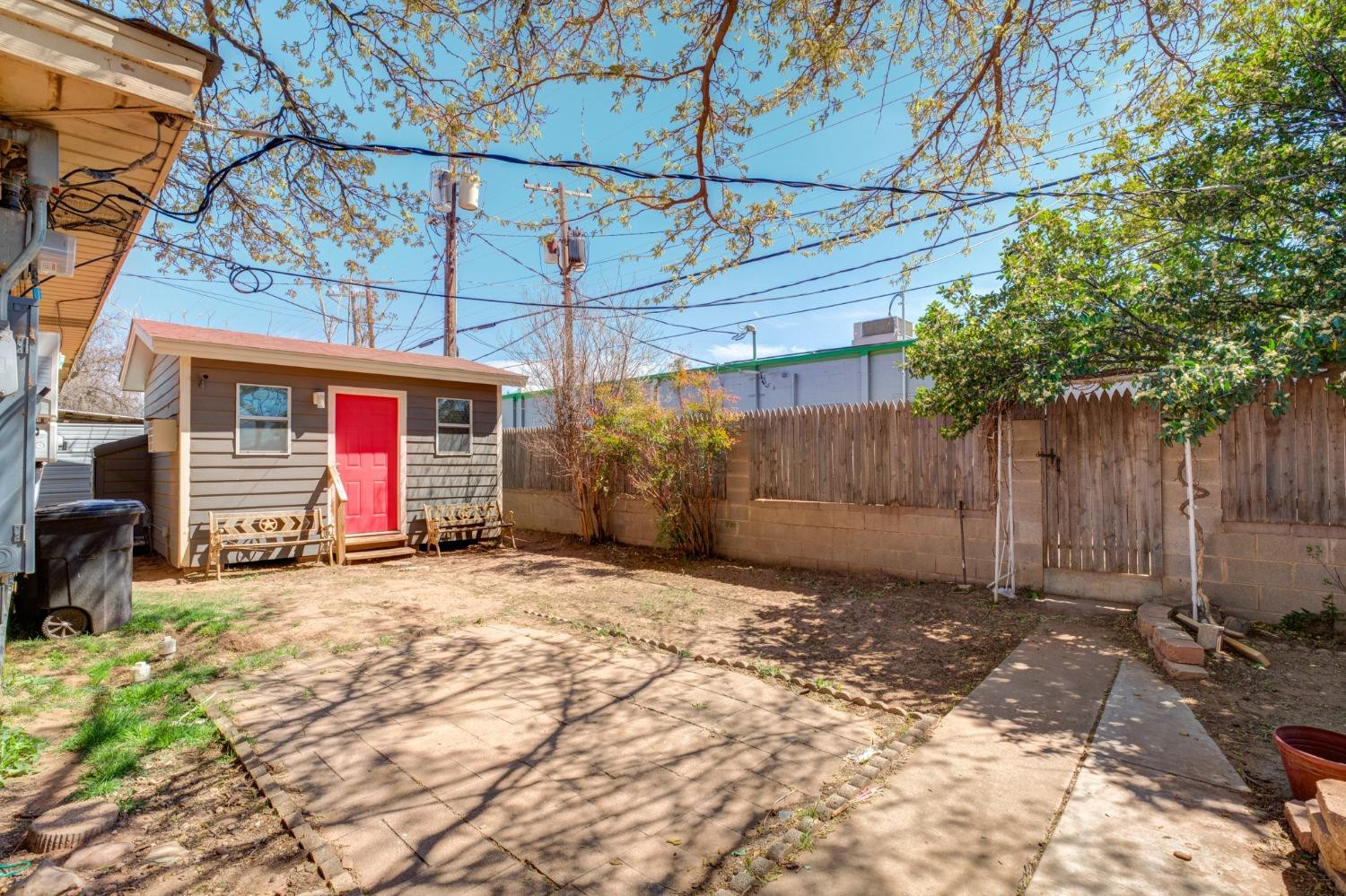 4409 49th Street Lubbock, TX 79414 - Photo 41 of 49 a view of a backyard
