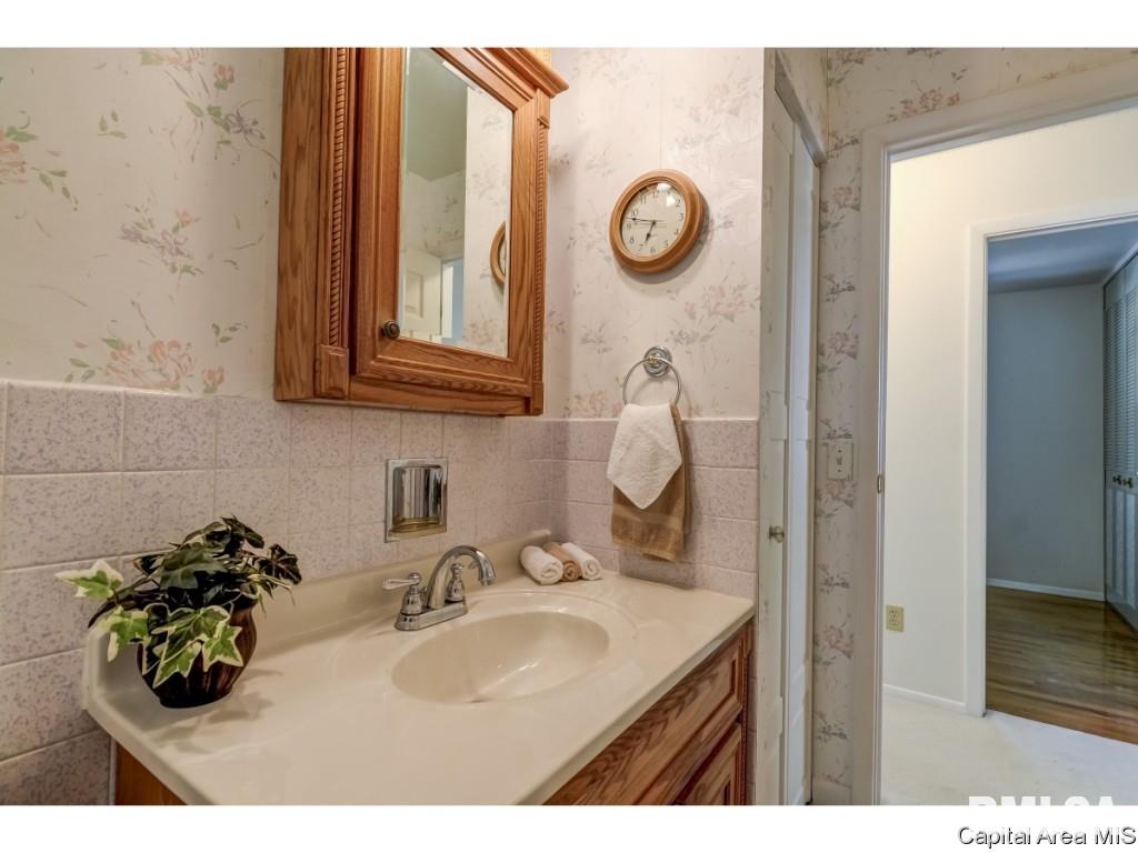 2557 Sandgate Road Springfield, IL 62702 - Photo 14 of 26