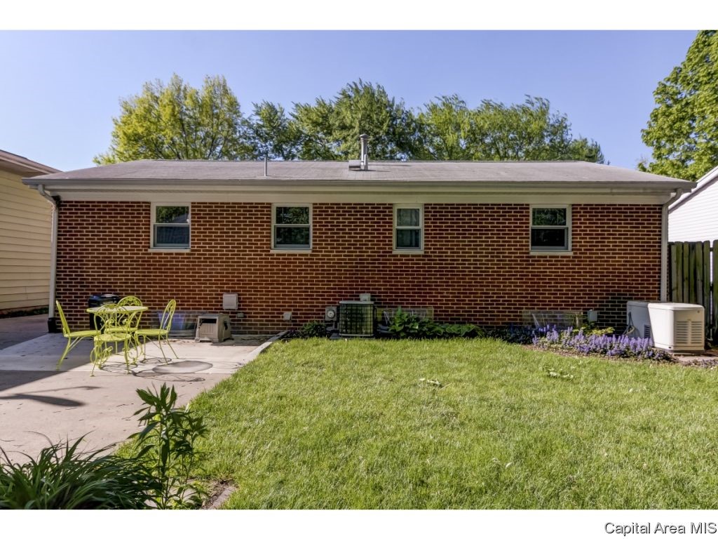 2557 Sandgate Road Springfield, IL 62702 - Photo 21 of 26