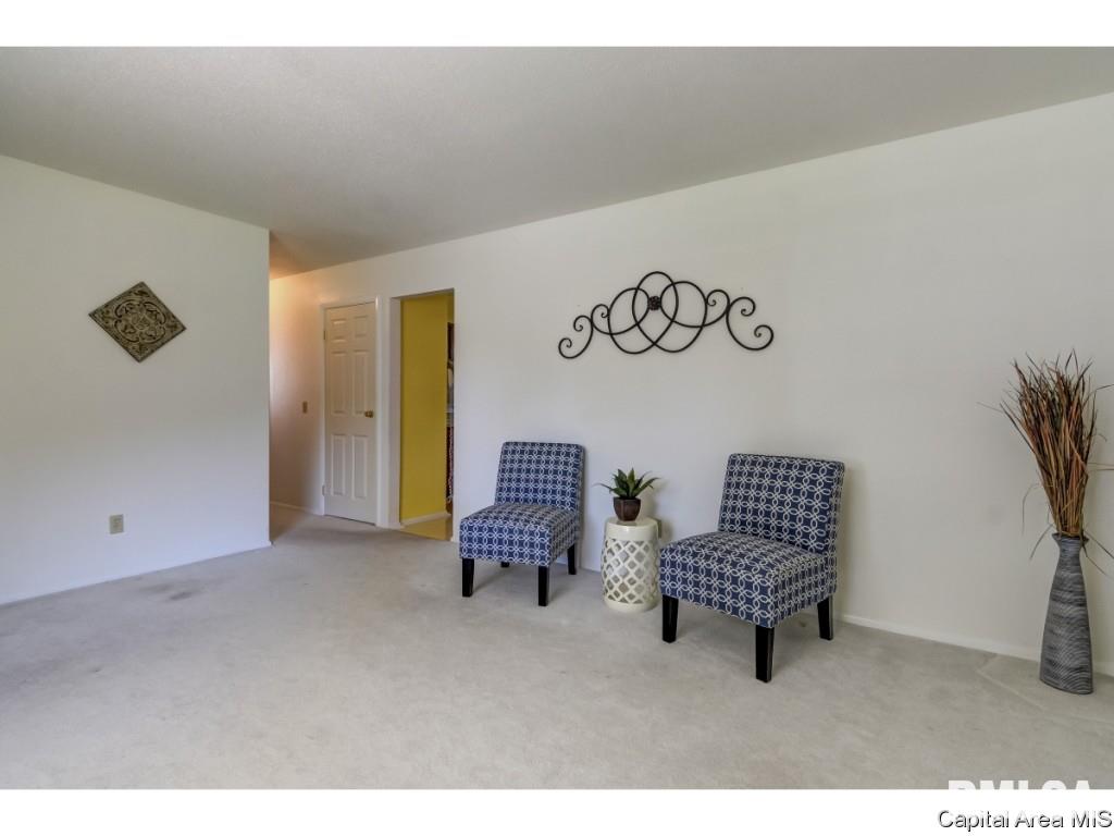 2557 Sandgate Road Springfield, IL 62702 - Photo 5 of 26