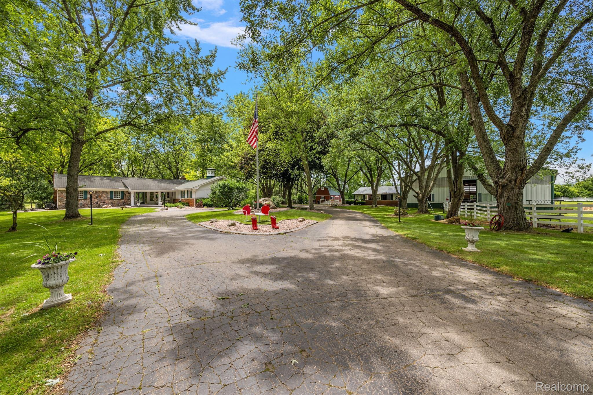 5725 South Weed Road Plymouth, MI 48170 - Photo 3 of 90 Gallery Image 3