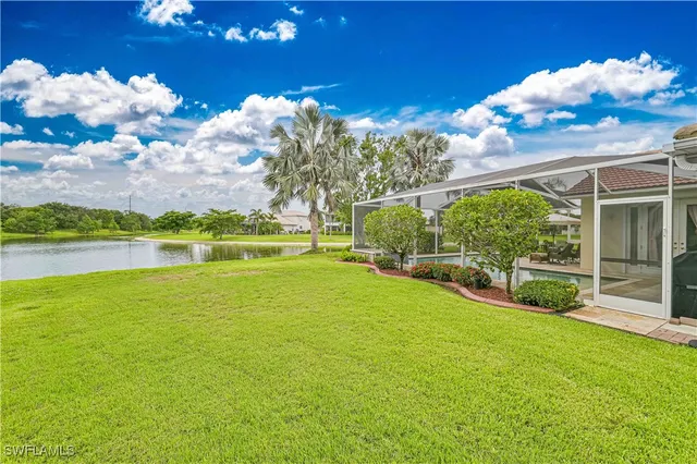 a view of a house with a big yard