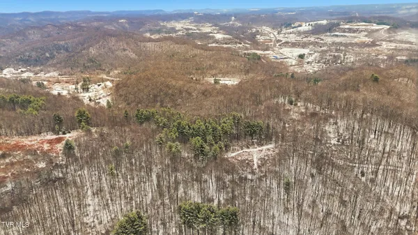 $39,900 | 7576 Wells Adams Road, Norton, VA 24273