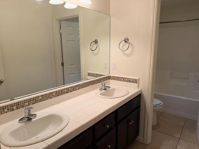 $2,250 | 3569 Magnificent Way, Clovis, CA 93619