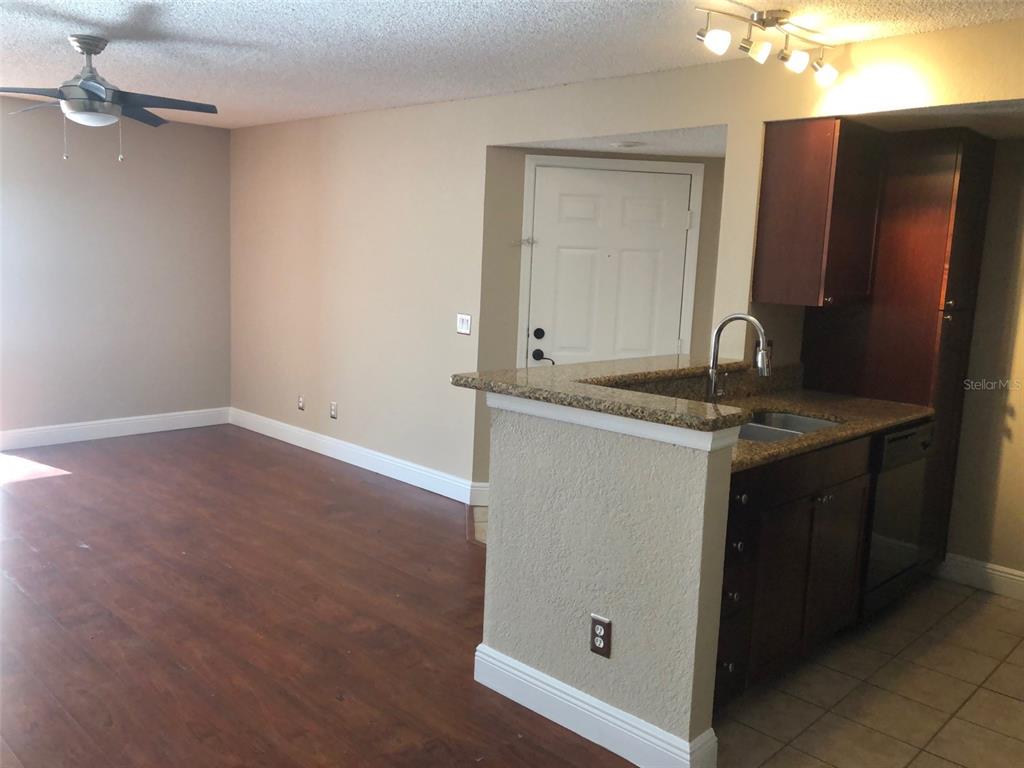 5128 Conroy Road, Unit 718 Orlando, FL 32811 - Photo 5 of 28 Gallery Image 5