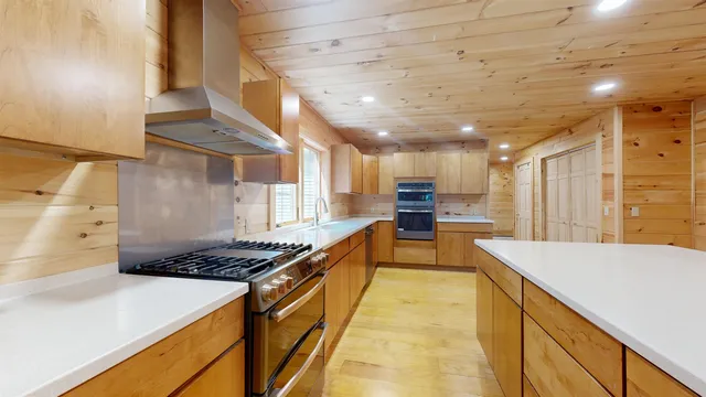 $1,600,000 | 1745 Roosevelt Highway, Colchester, VT 05446