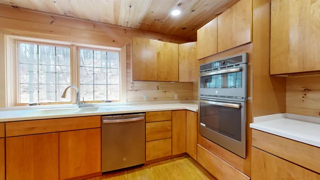 $1,600,000 | 1745 Roosevelt Highway, Colchester, VT 05446