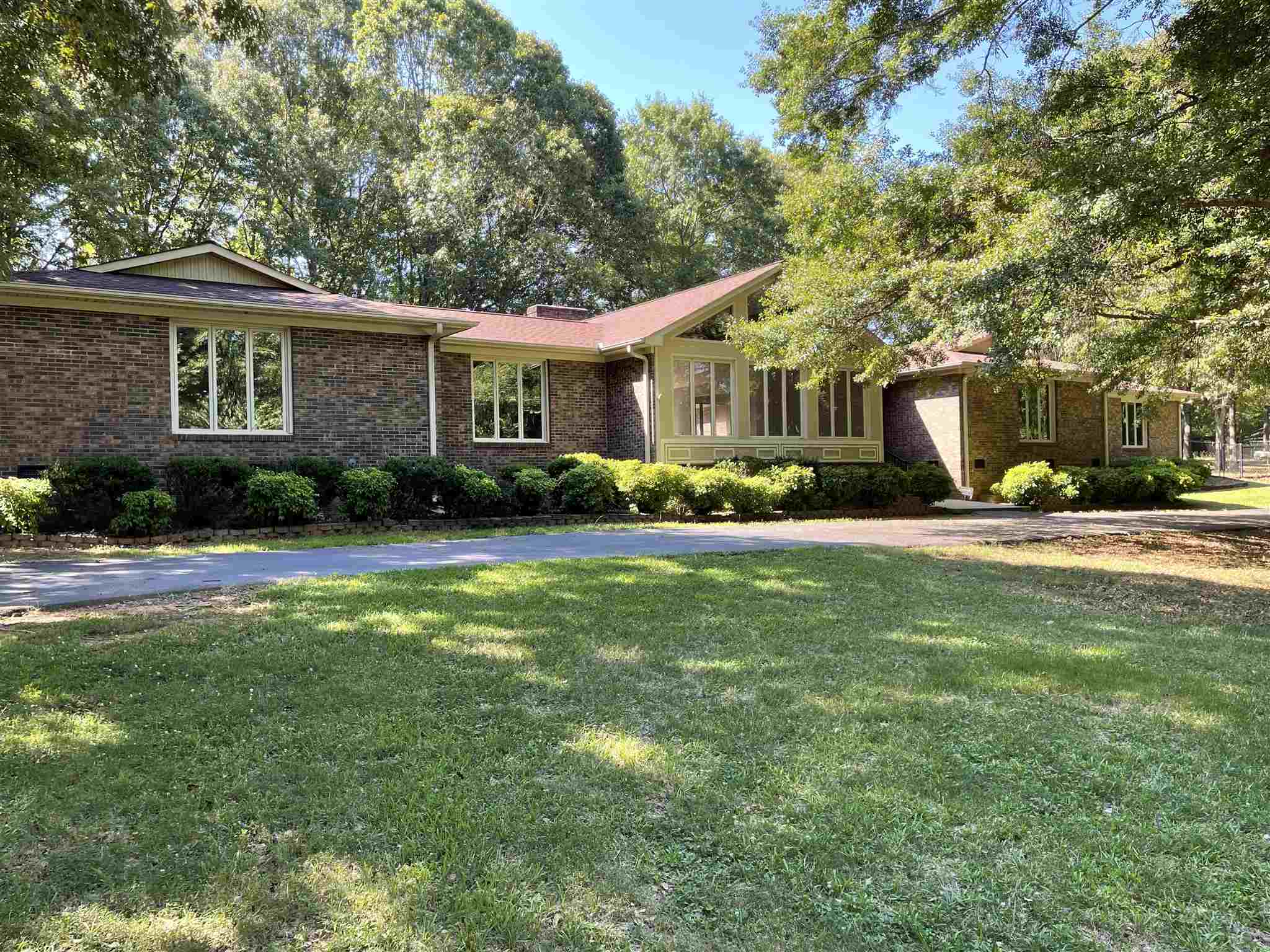 1390 Old Furnace Road Boiling Springs, SC 29316 - Photo 3 of 14 Gallery Image 3