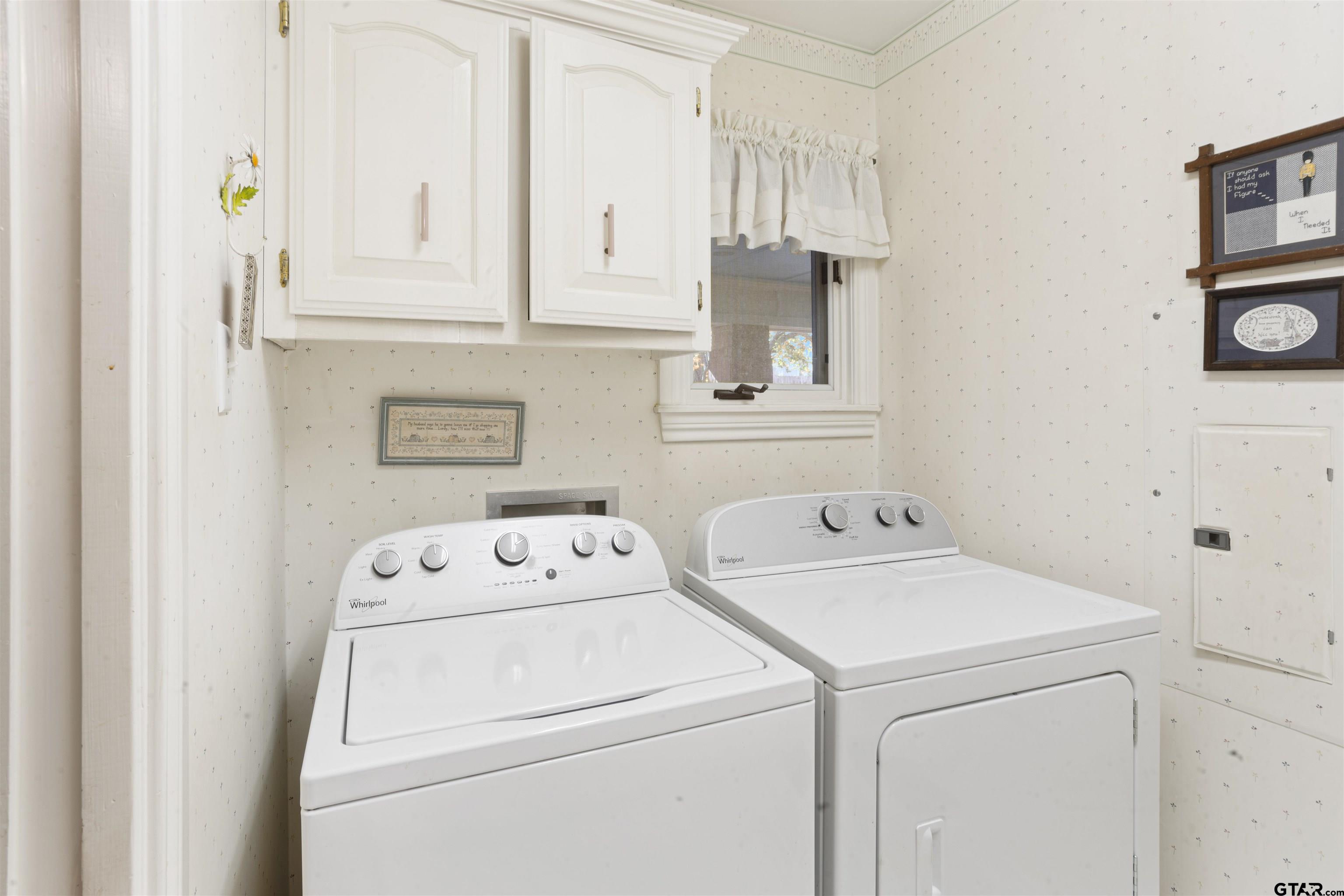 1701 Tall Timber Drive Flint, TX 75762 - Photo 24 of 40 a utility room with dryer and washer