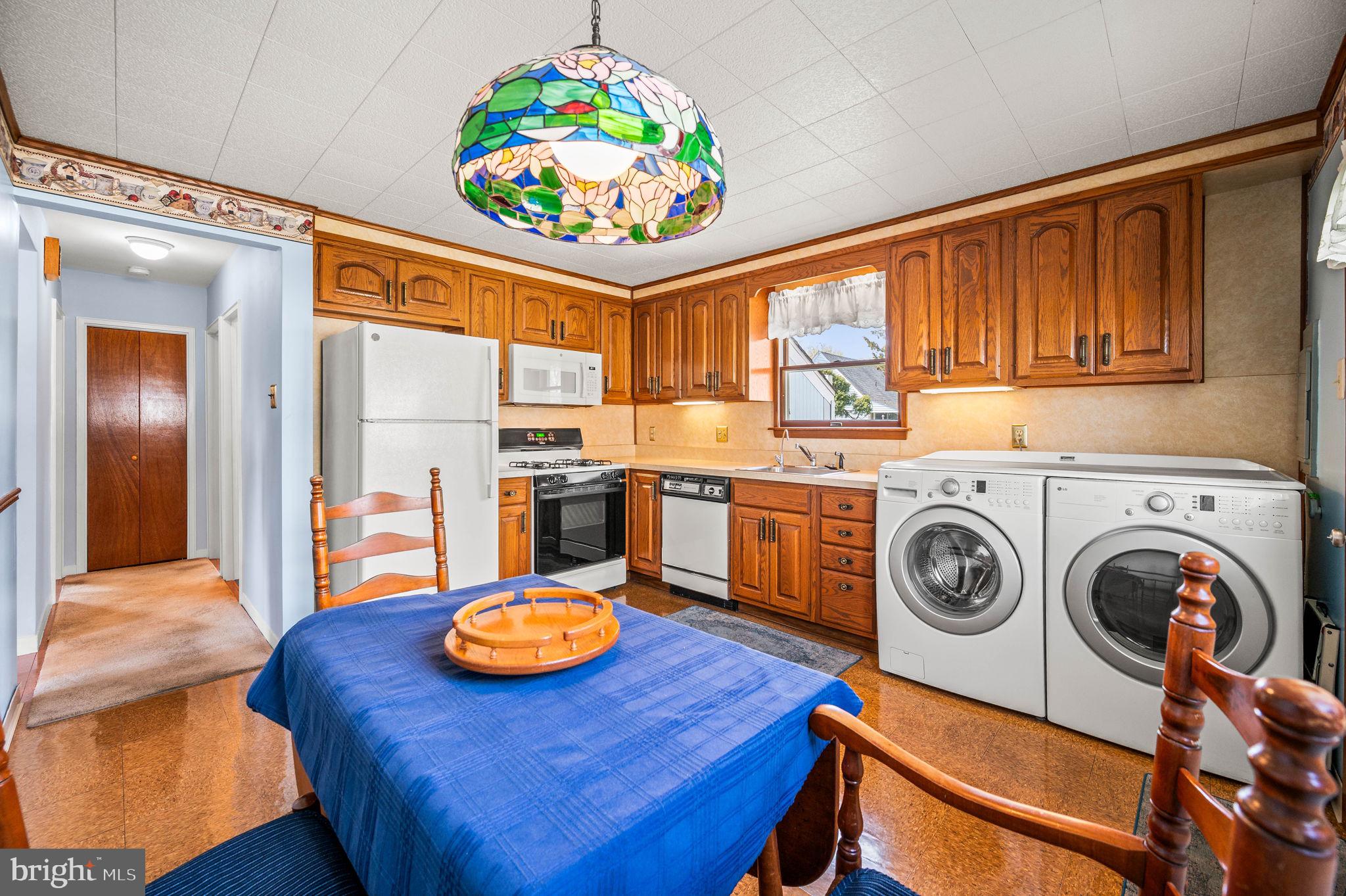 807 Cricket Road Clifton Heights, PA 19018 - Photo 8 of 23 Gallery Image 8